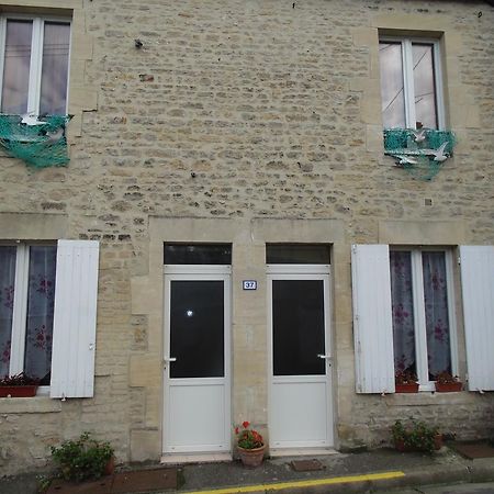 Appartamento Maison En Pierre Port-en-Bessin-Huppain Esterno foto